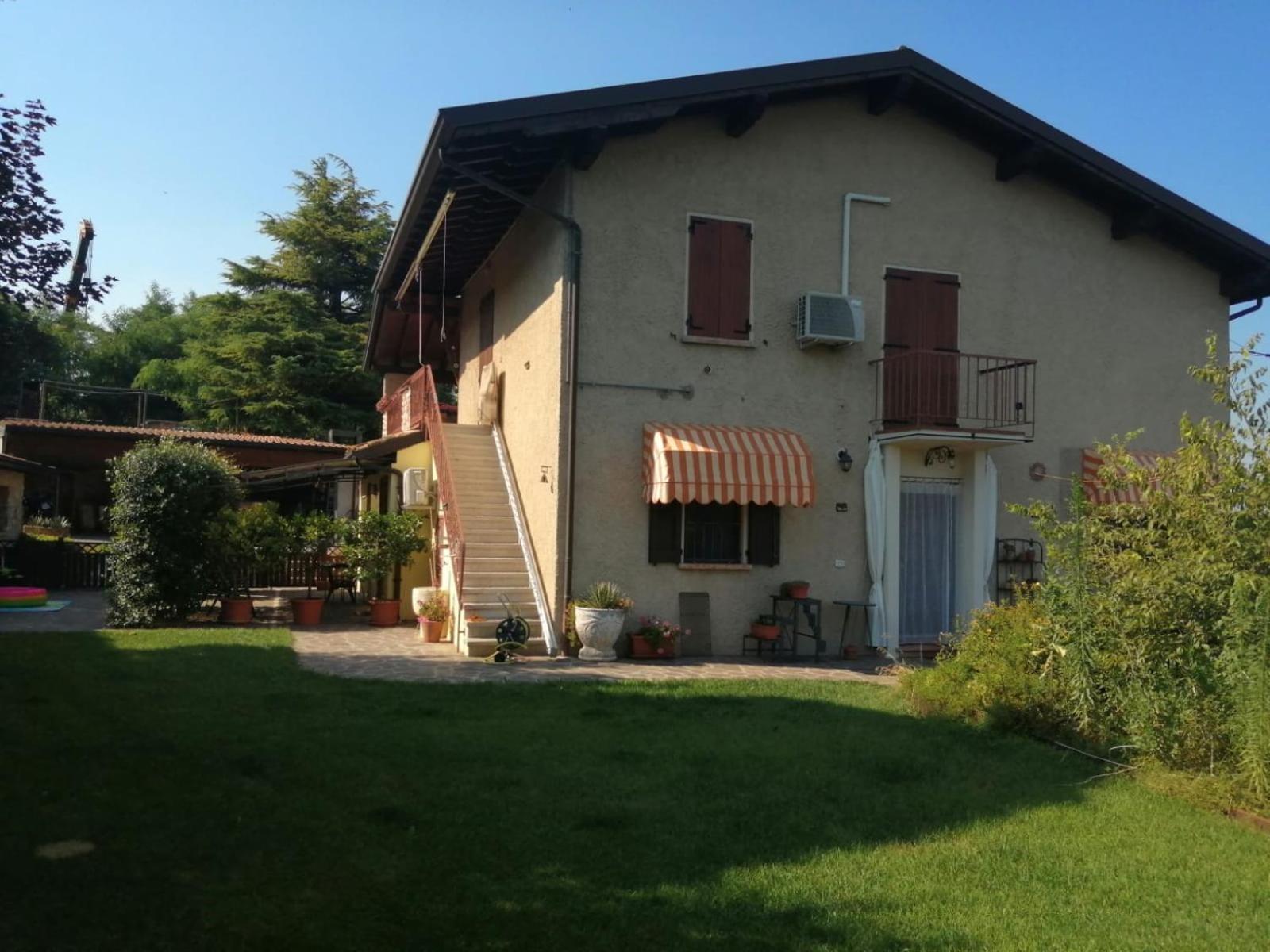 Hill House Apartment Lonato Exterior photo